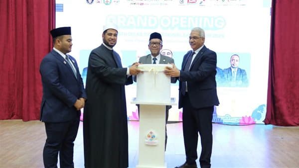 رئيس الأزهر يفتتح ندوة الطلبة الإندونيسي