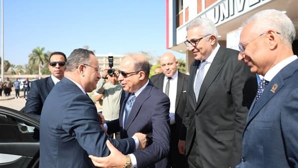 وزير التعليم يزور مشروعات جامعة المنيا ويفتتح أسبوع شباب الجامعات