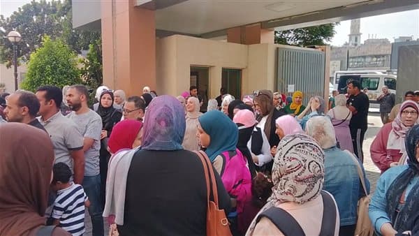 أولياء أمور مدارس الجيزة يثورون بسبب أزمة التسكين