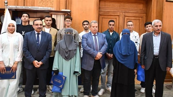 السكك الحديدية تكرم المتفوقين من أبناء العاملين