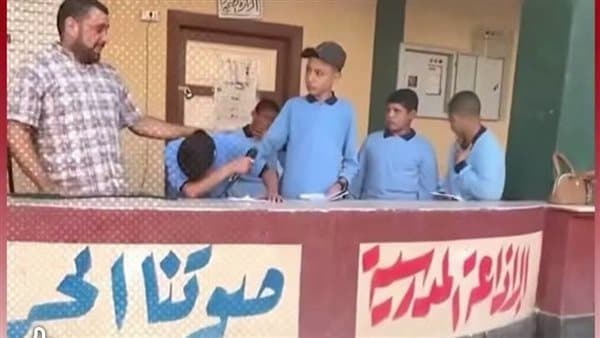 طلاب إعدادي ينهارون أثناء الإذاعة حزنا على زميلهم
