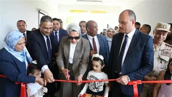 محافظ الوادي يفتتح مدرسة السلام
