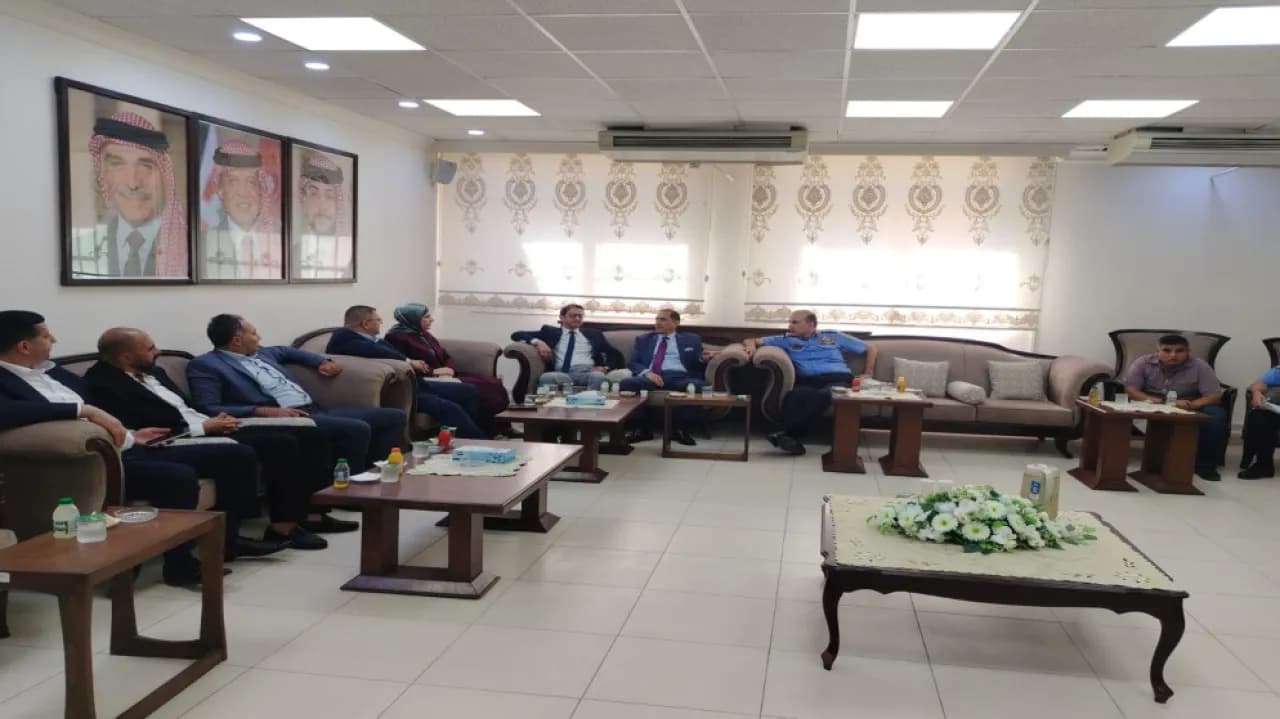 Jordan and Syria coordinate bus crossings at Jaber