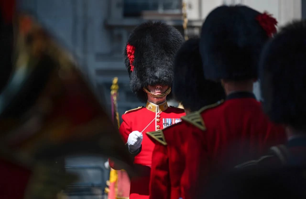 Controversy Over Guards' Bearskin Fur
