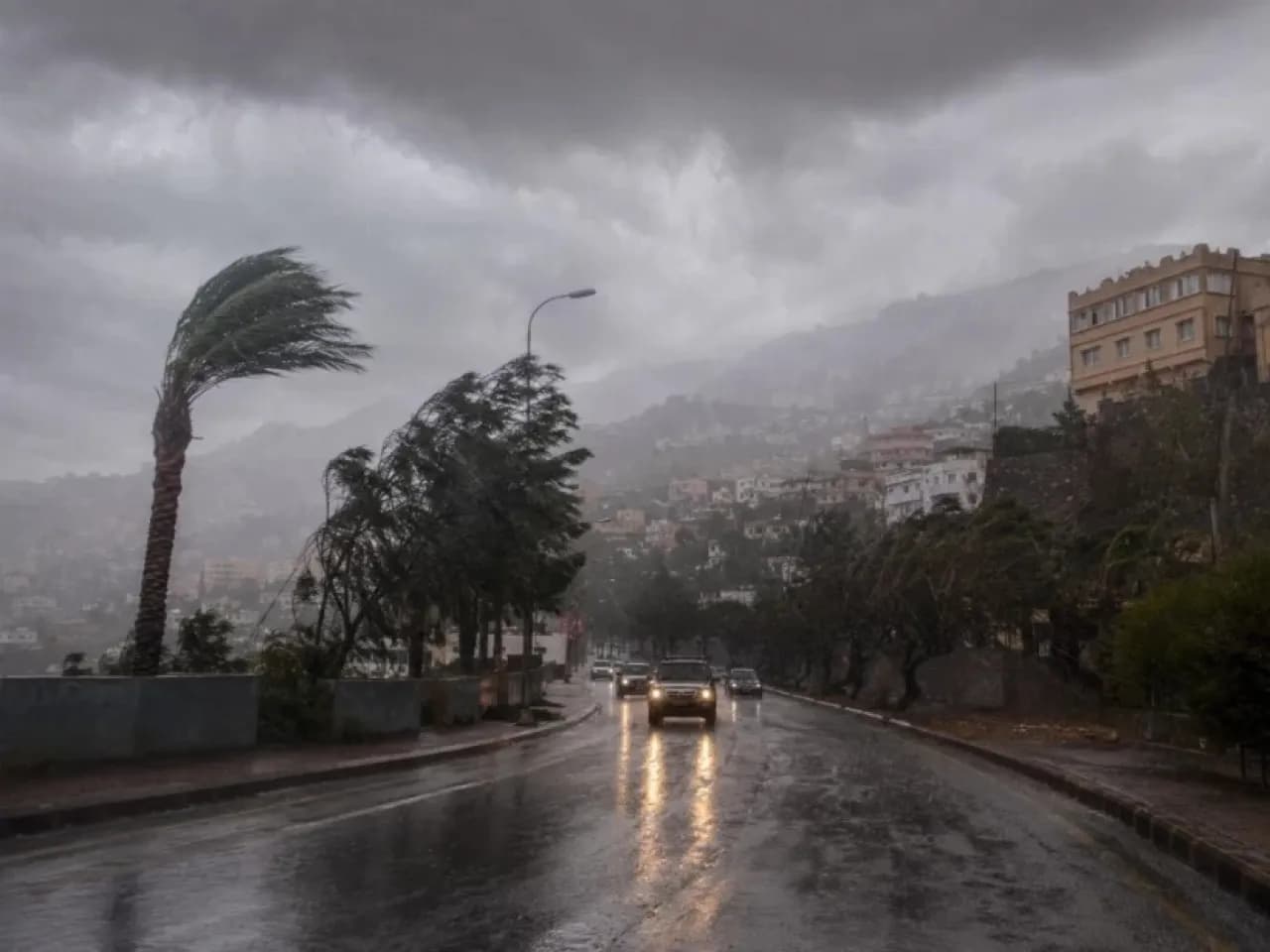 Heavy rain and floods hit Mecca and Medina