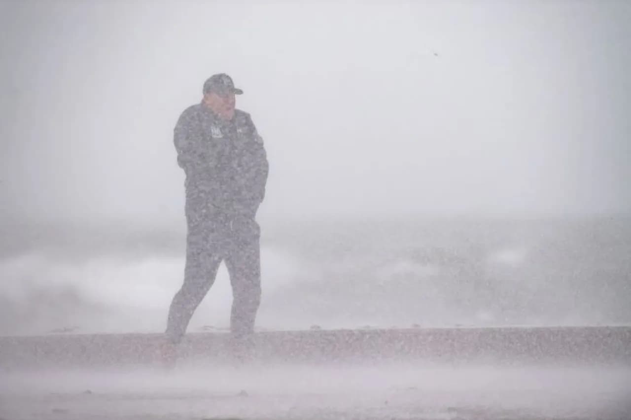 Storm Noor/Easter disrupts US with outages