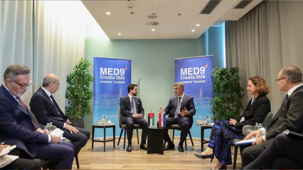 Crown Prince Meets Croatian PM at Med 9 Summit