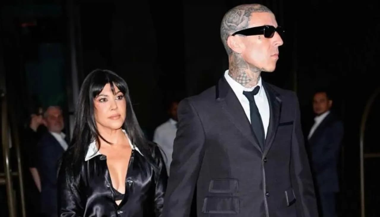 Courtney Kardashian Responds to Travis Barker