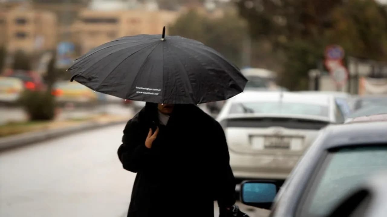 Unstable weather and flood warnings in the south