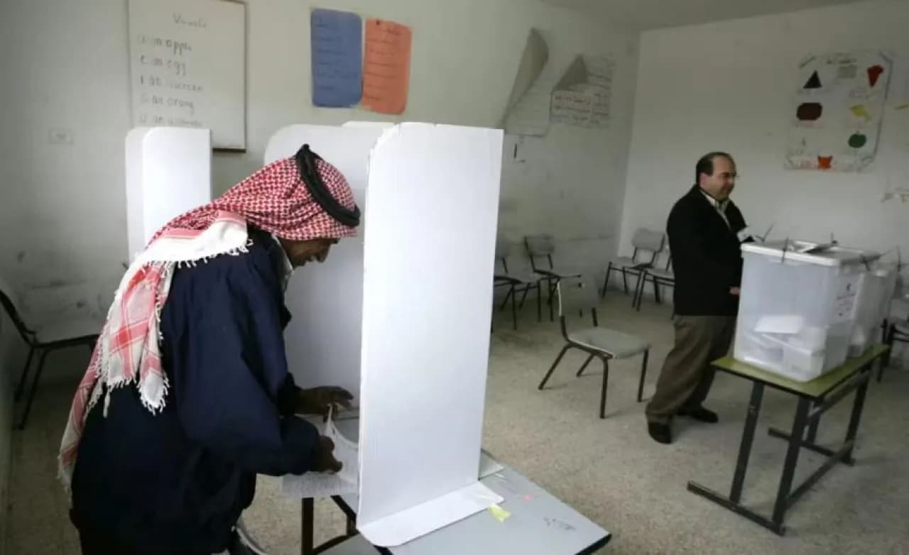 France urges Palestinians to reschedule elections