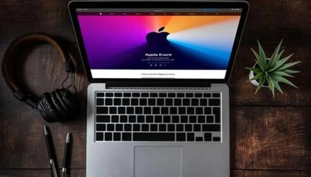 Apple set for new products with touchscreen MacBook and OLED iPad Mini