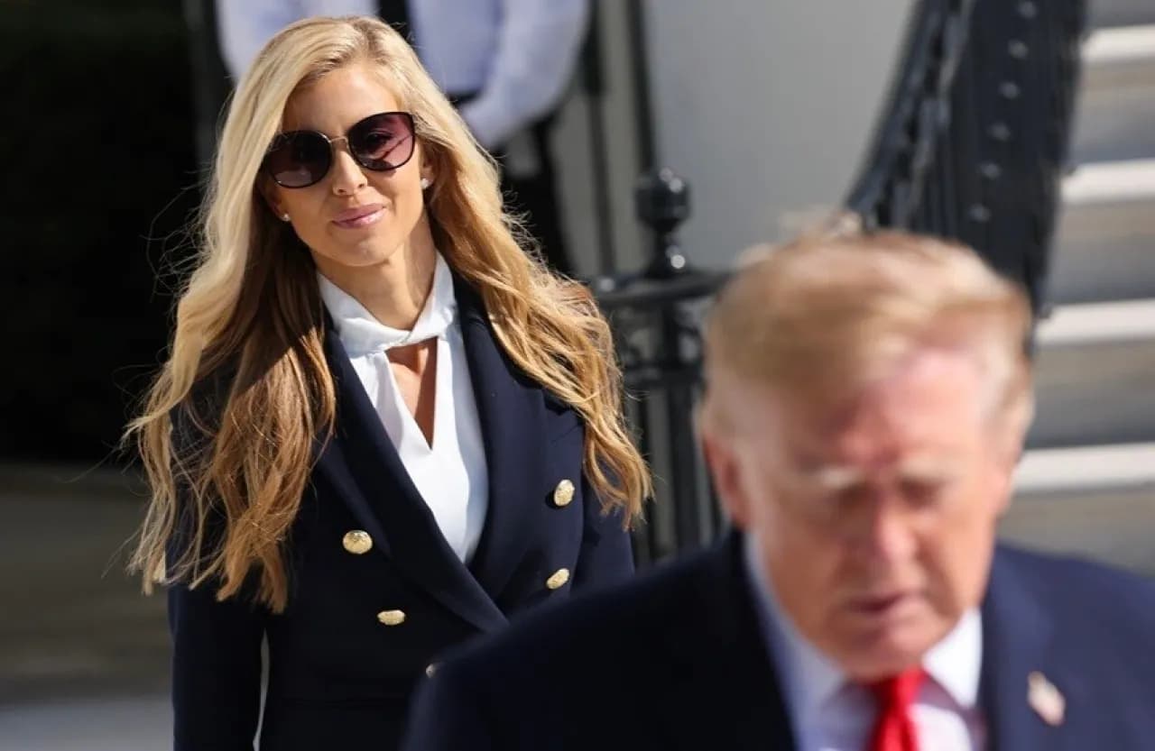 Trump fires White House spokeswoman