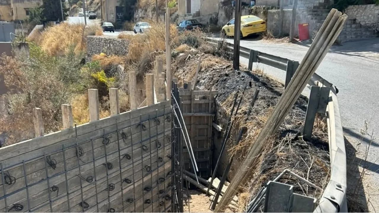 Al-Salt municipality expands key intersections