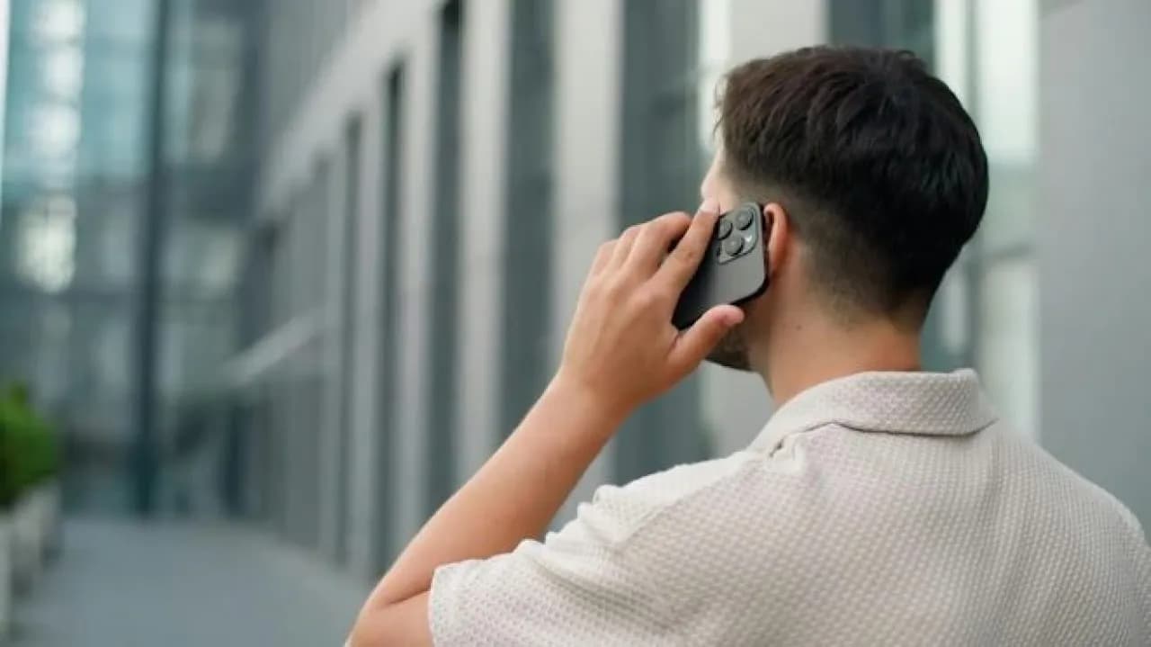 Jordanians' Voice Call Usage Drops