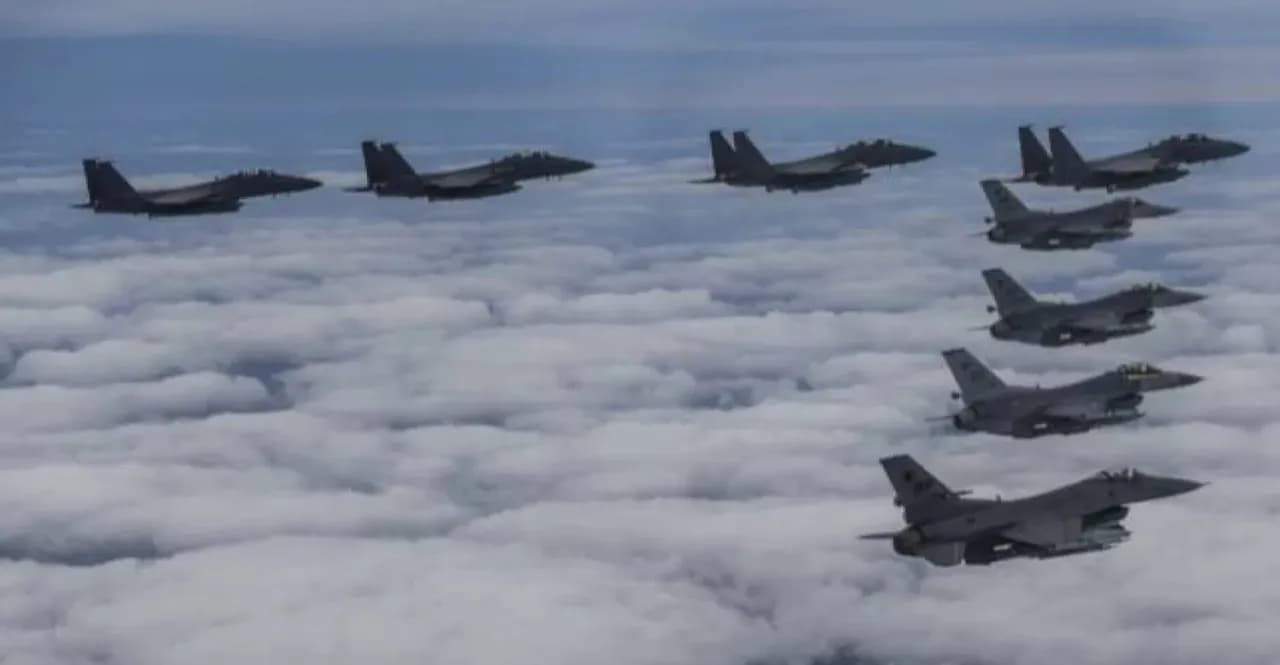 Israeli jets near Iran border