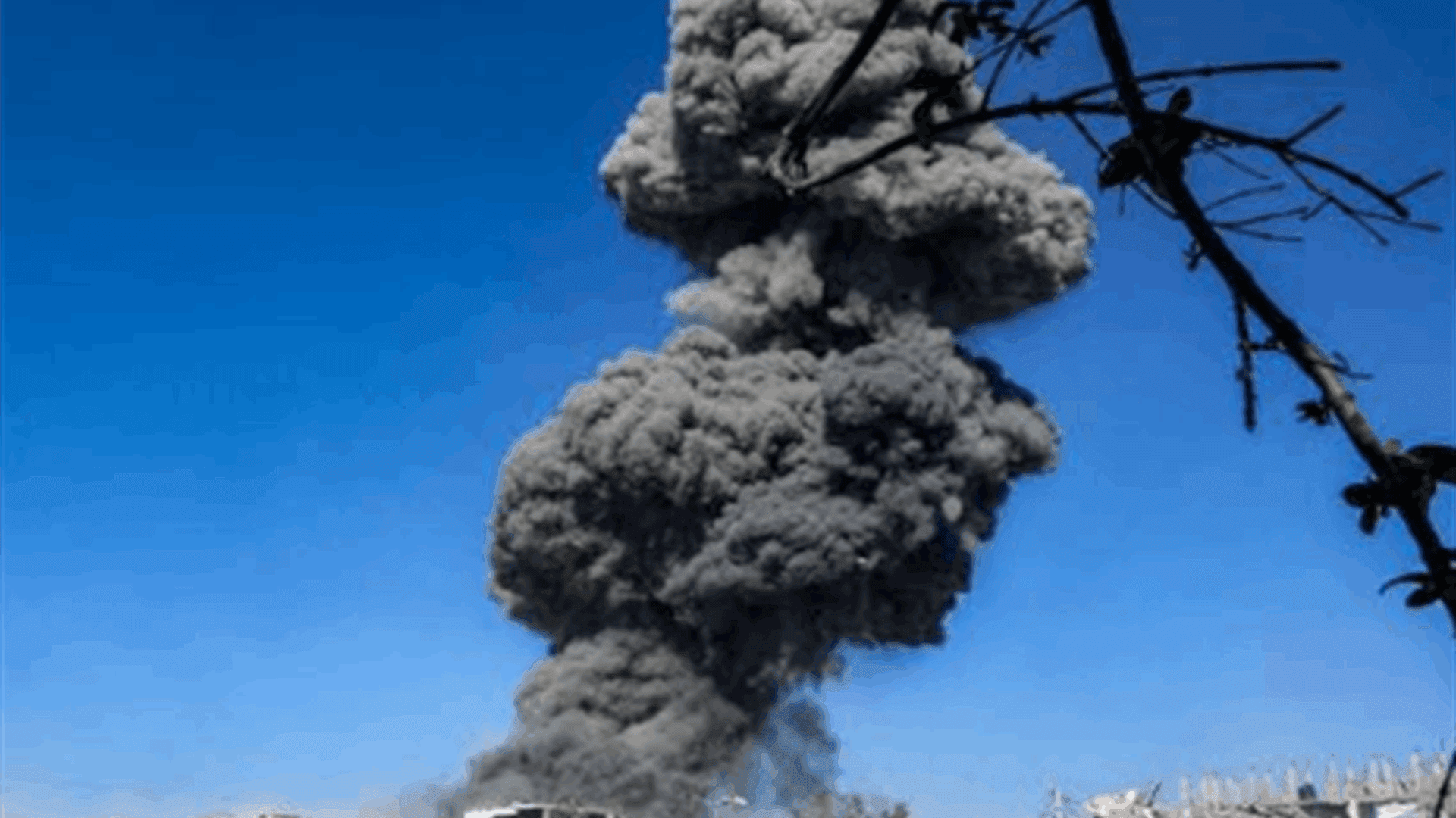 Israeli airstrikes in Gaza kill 10 including children