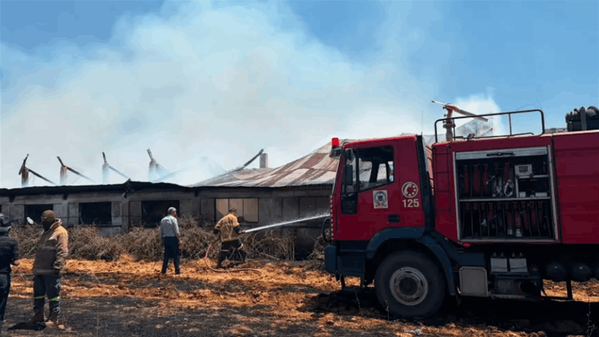 Civil Defense reports fire in Sahl Tannayel hay warehouse