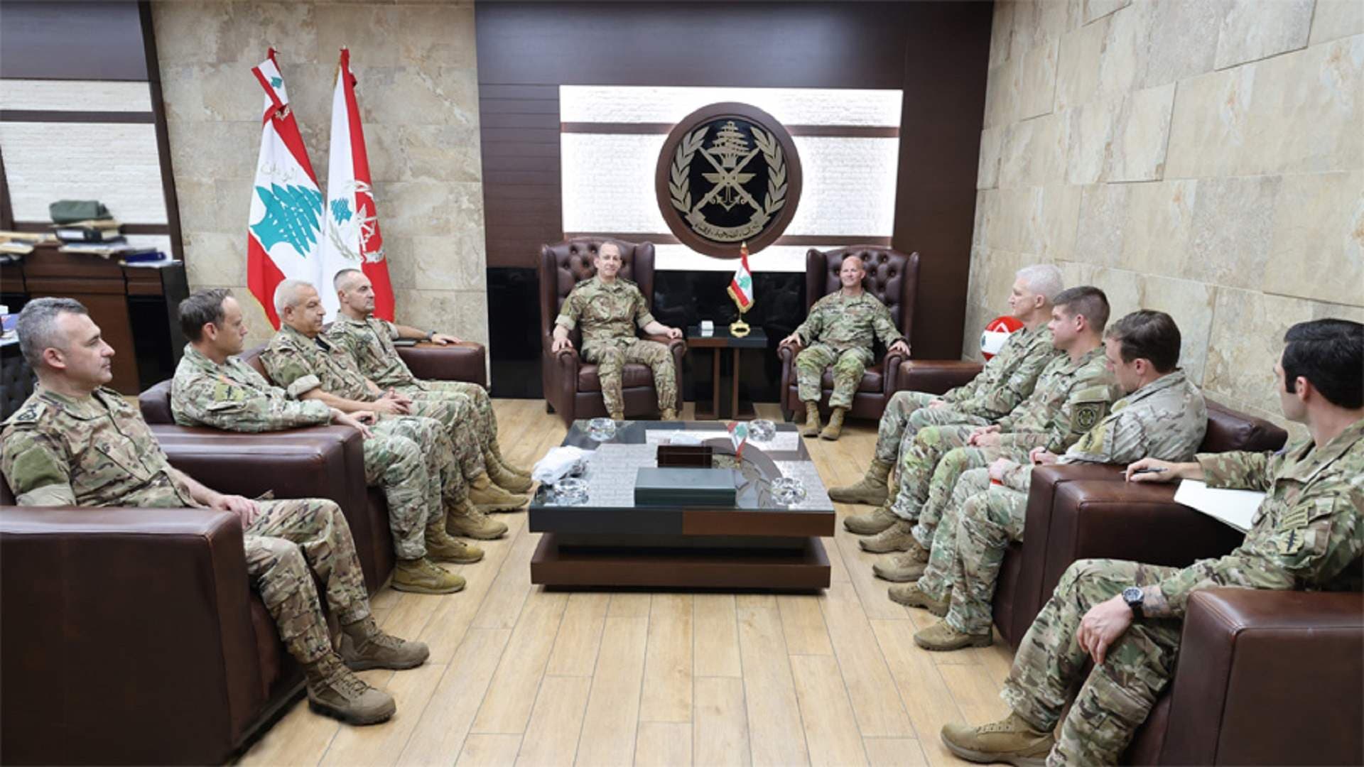 Army commander meets US Central Command special ops leader