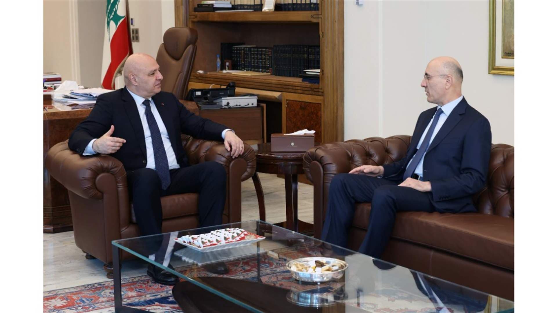 Al-Hajar backs Aoun's efforts to defend Lebanon