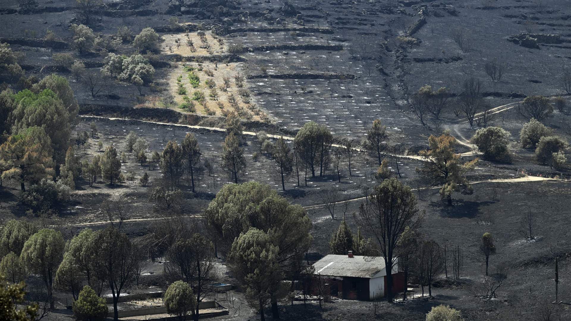 Spain lifts evacuation in 13 municipalities