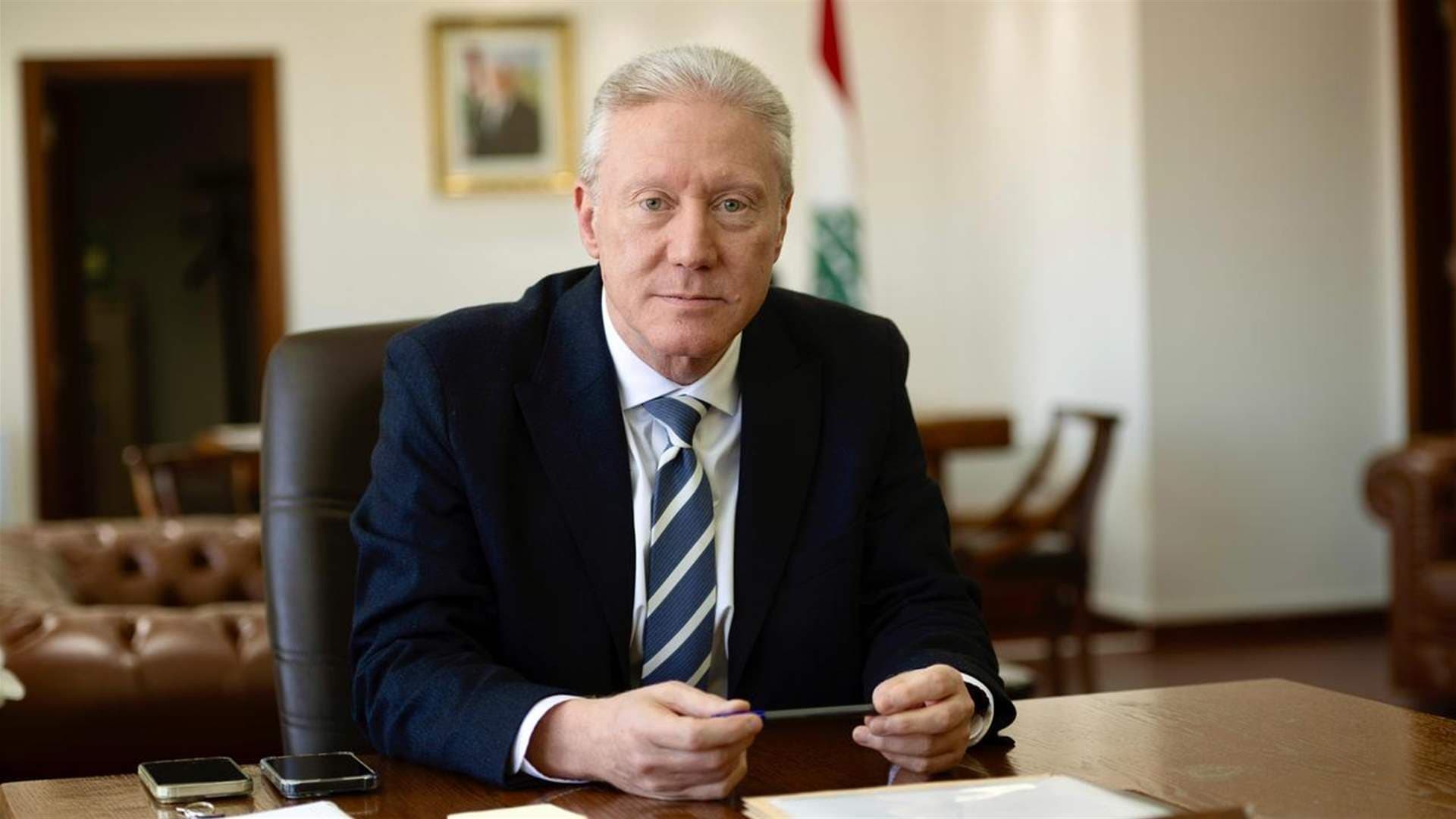 السفير الإيراني في لبنان يتعارض مع قرار سيادي