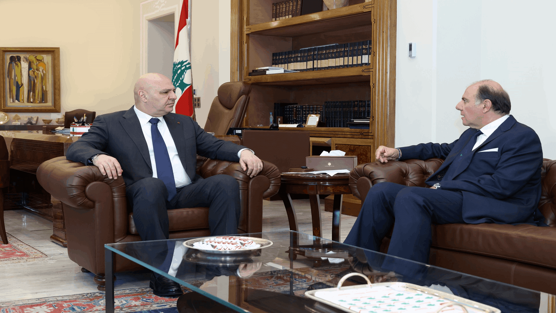 عون يلتقي حاكم مصرف لبنان
