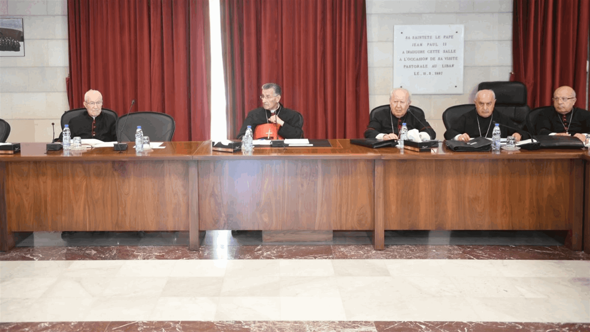 الموارنة يدينون الاعتداءات الإسرائيلية ويدعون لدعم المفاوضات وإصلاح الاقتصاد