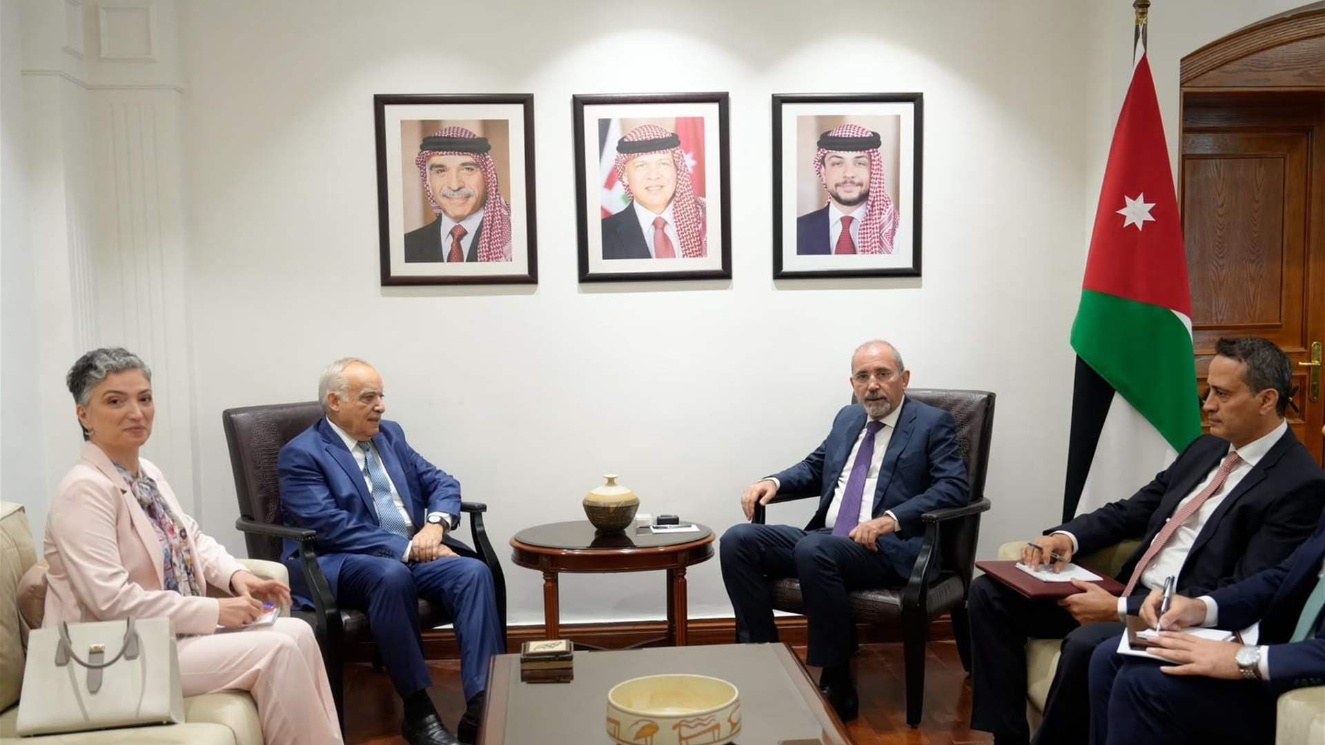 Salama wraps up Jordan visit with Prince Hassan meet