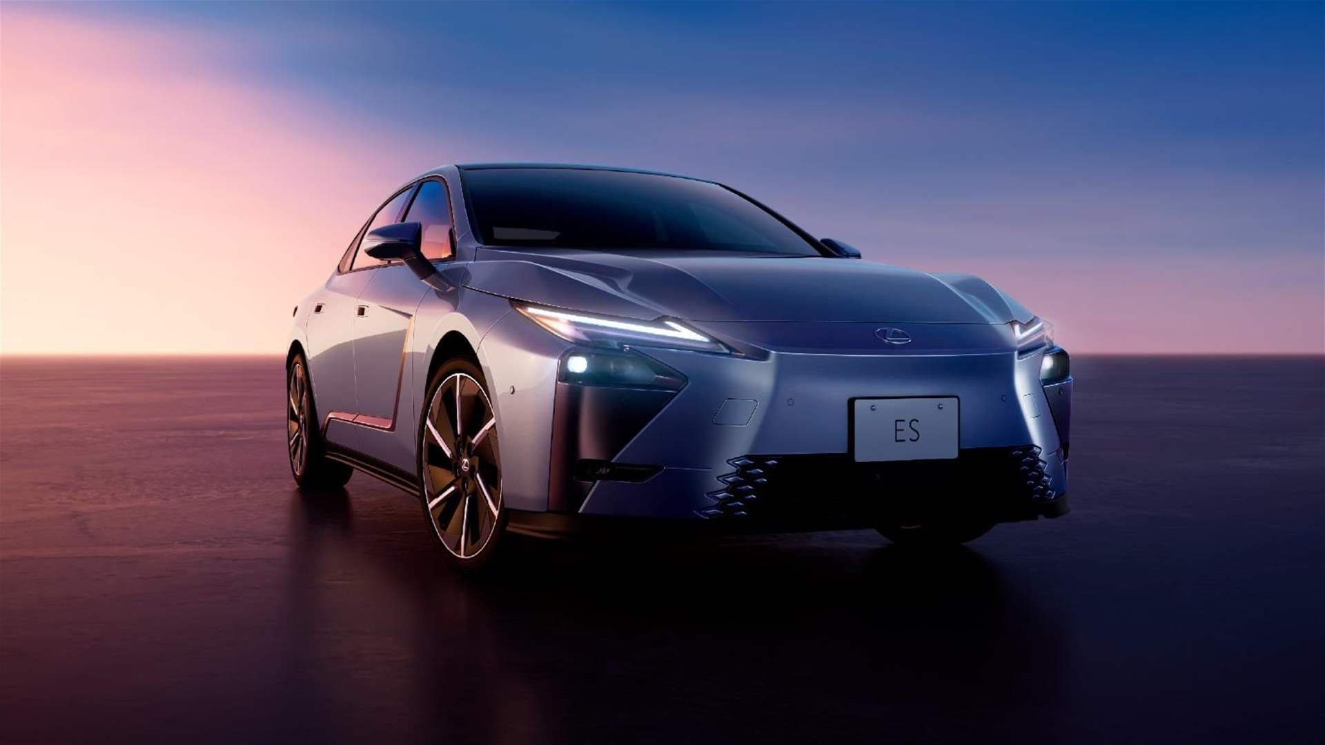 Lexus Reveals New ES in Middle East