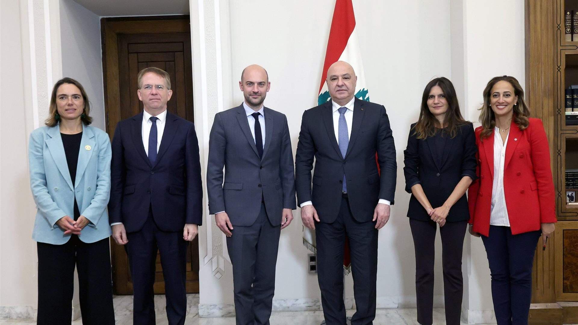 لبنان يتلقى تحذيرات من الوفود بشأن المخاطر