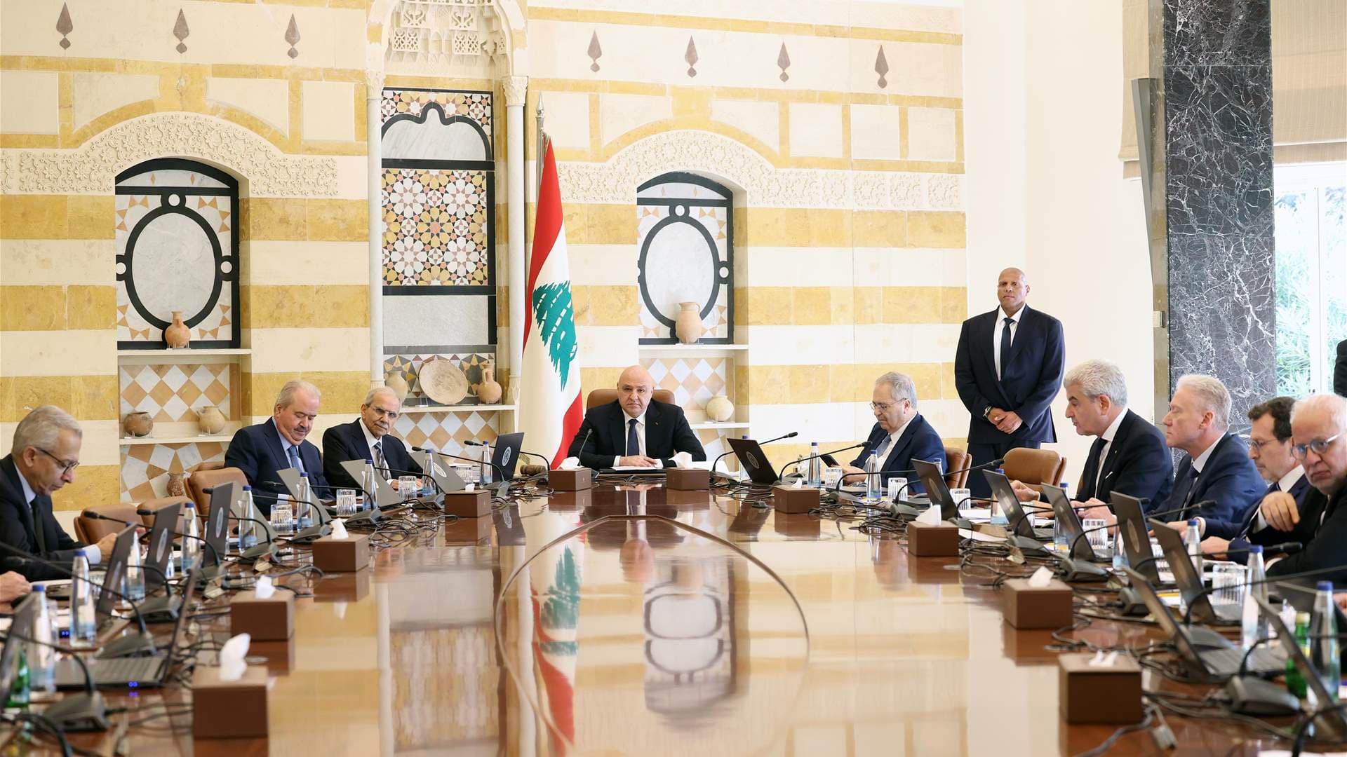 عون يعبر عن قلقه من وضع المنطقة