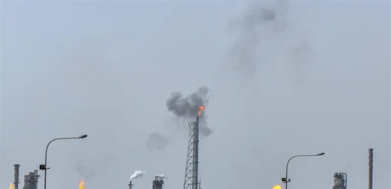 Goldman Sachs warns Strait turmoil may raise oil to $120
