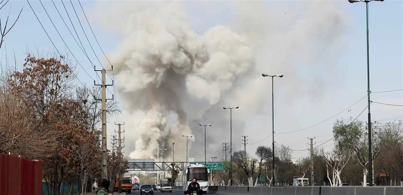 Explosions near Sirik, Iran