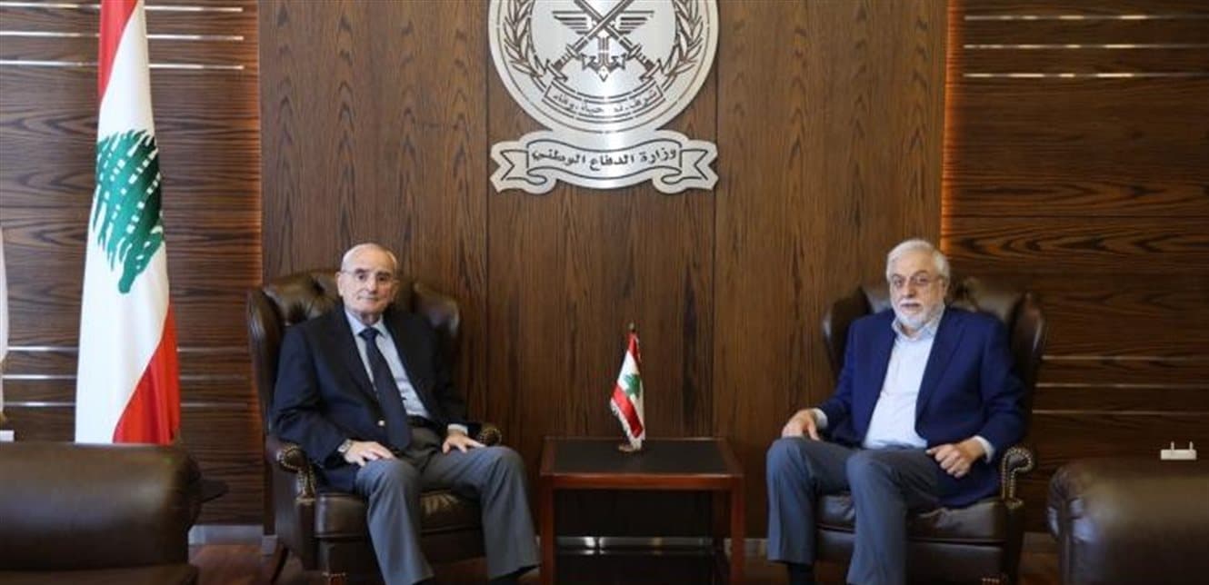 Defense Minister meets Deputy Jihad Al-Samad