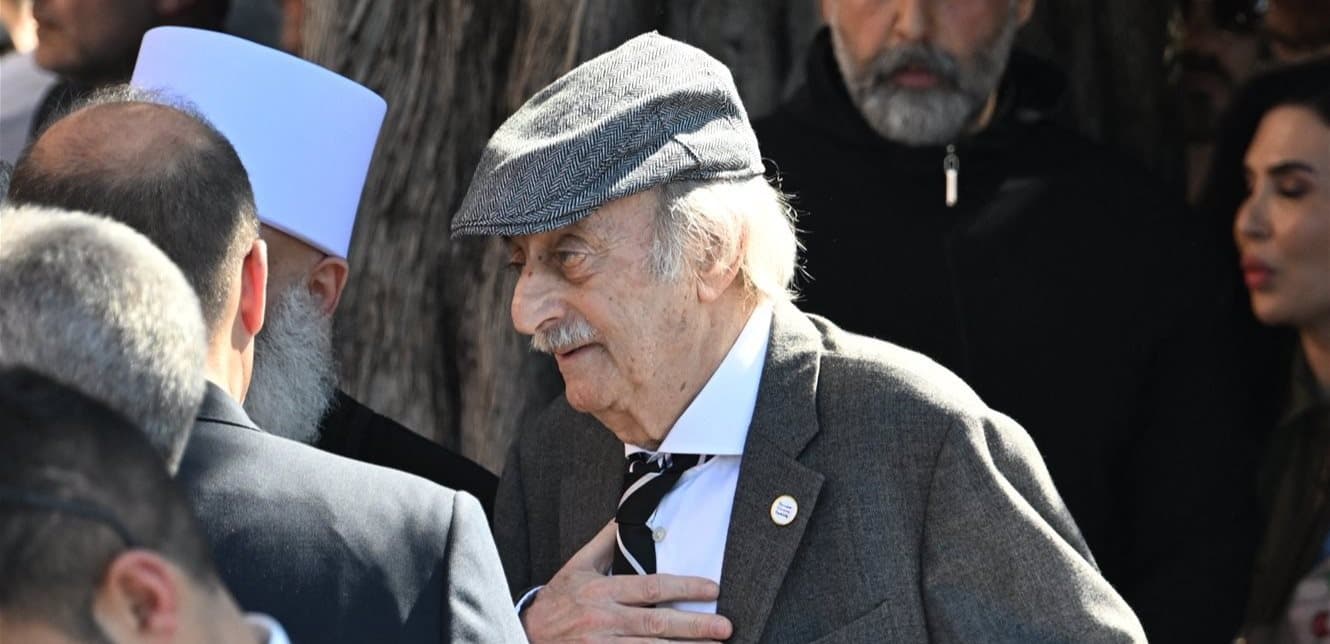 Jumblatt prioritizes future over Taimour's stance
