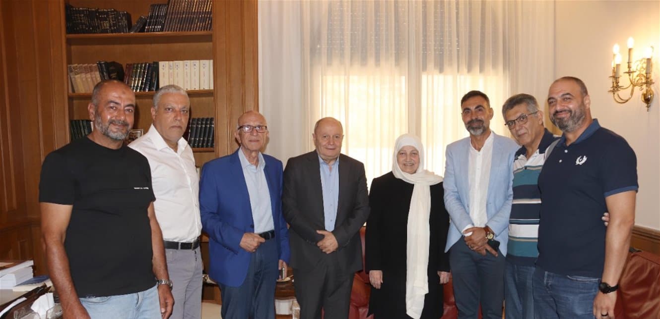 بهية الحريري تستقبل رئيس الاتحاد العمالي