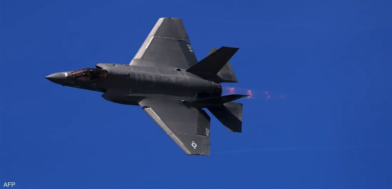 American stealth fighter deploys from carrier against Iran
