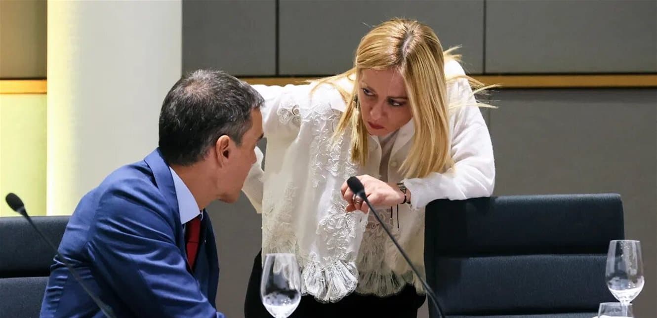 إسبانيا تهدد إيطاليا بعقوبات بسبب تعليق شنغن