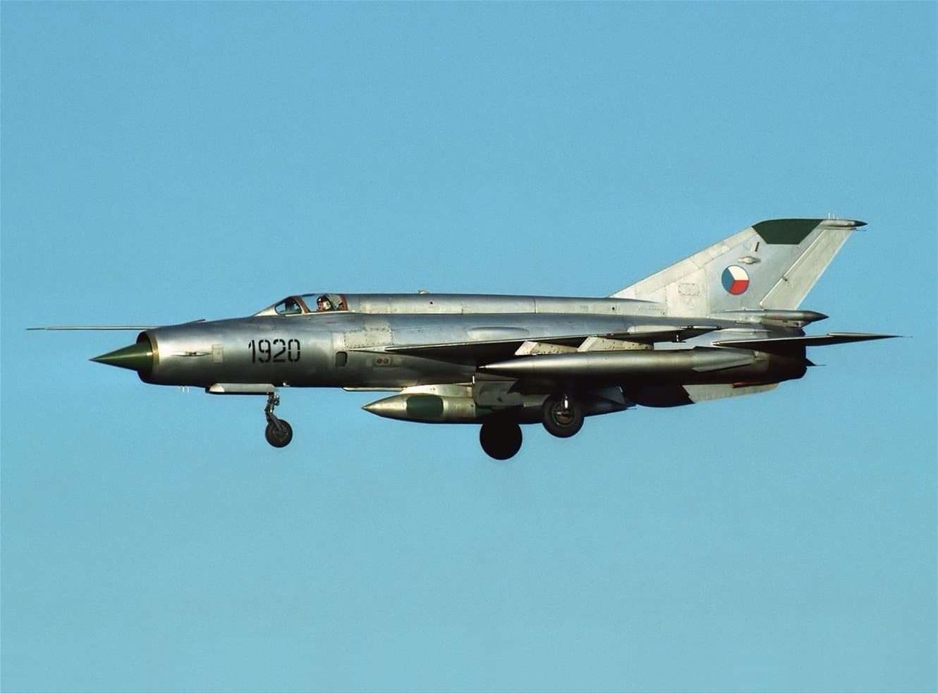 Israel captures plane in Arab operation