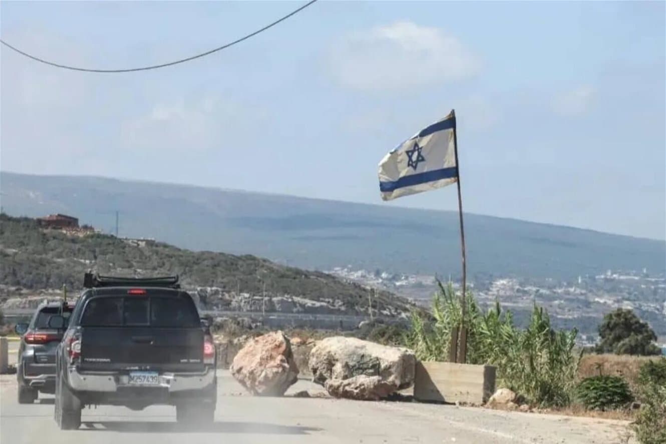 العدو يقصف منازل ويكبل حركة قرى مسيحية