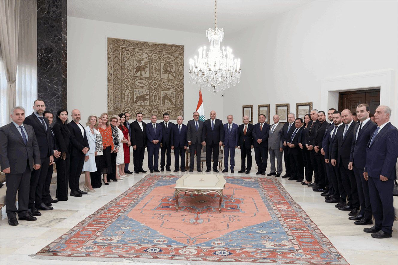 Aoun Reaffirms Support for Negotiations Over War
