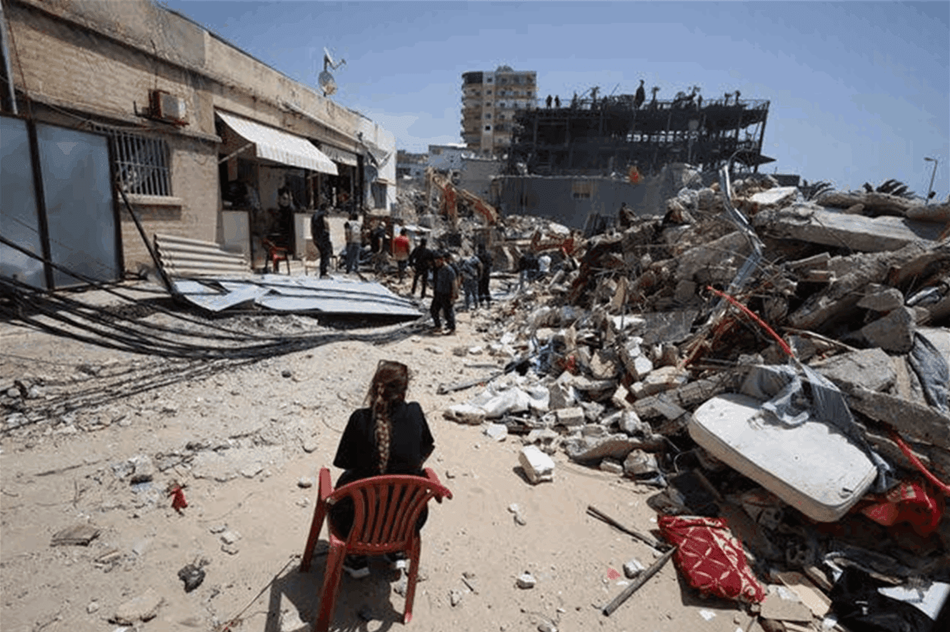 Lebanese people seek to escape tunnels