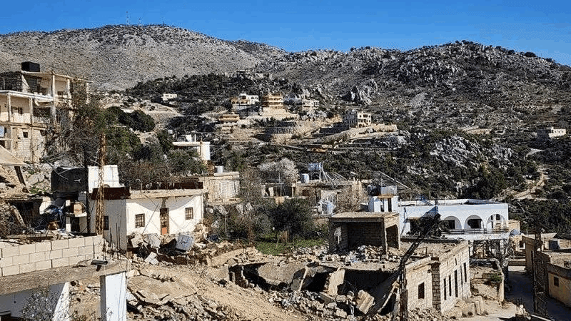 Farmers confront Israeli forces in Azrael and Bastra