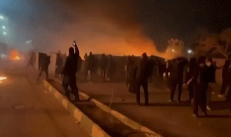 Iran escalates strikes on Jordan amid sirens in Saudi Arabia and Bahrain