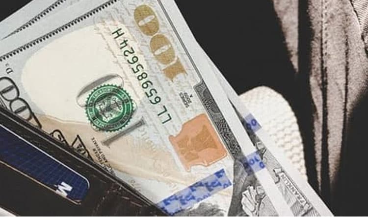 Financial Struggles May Speed Brain Aging