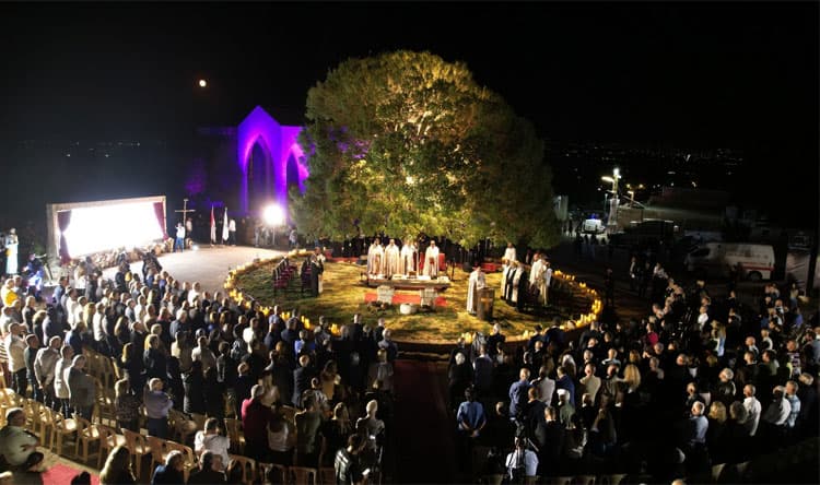Deir Al-Ahmar honors resistance martyrs