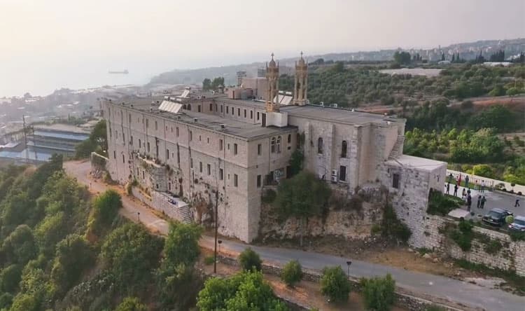 دير سيدة المعونات يكرم الإعلام لمتابعة دعاوى القديسين