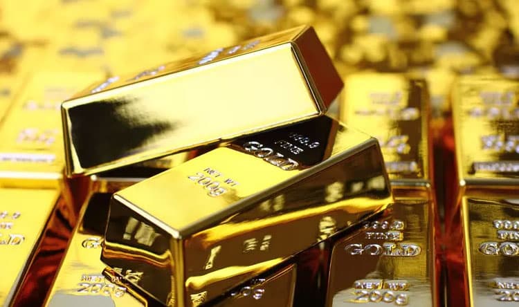 Gold dips amid rising tensions and inflation fears