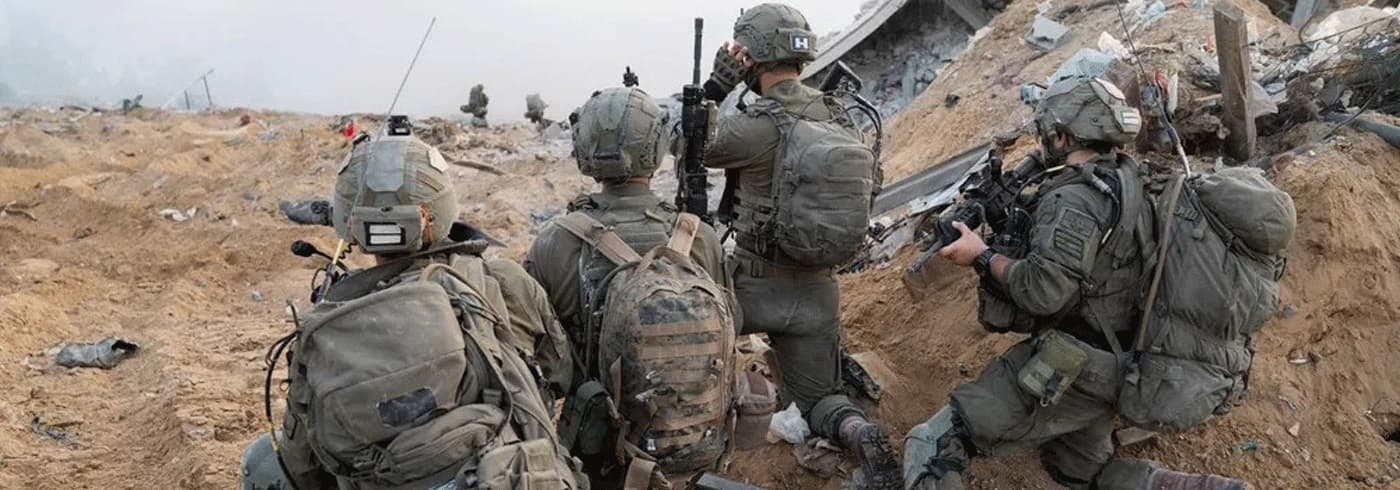 Israel fires on Lebanese soldiers crossing zone