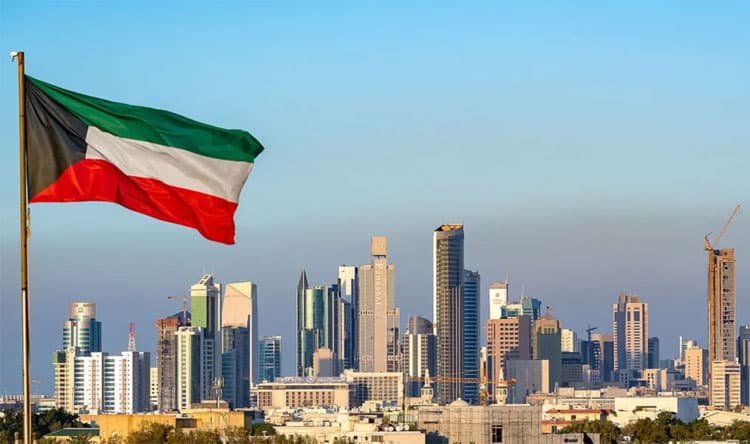 الكويت تندد بهجمات إيران على منشآت حيوية